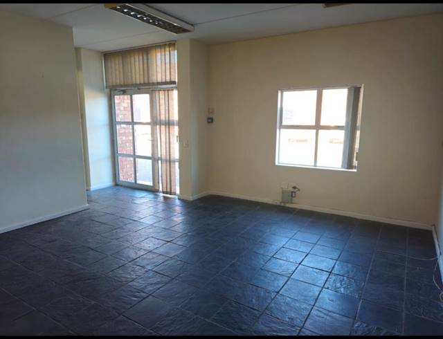 INDUSTRIAL PROPERTY TO RENT IN STIKLAND INDUSTRIAL